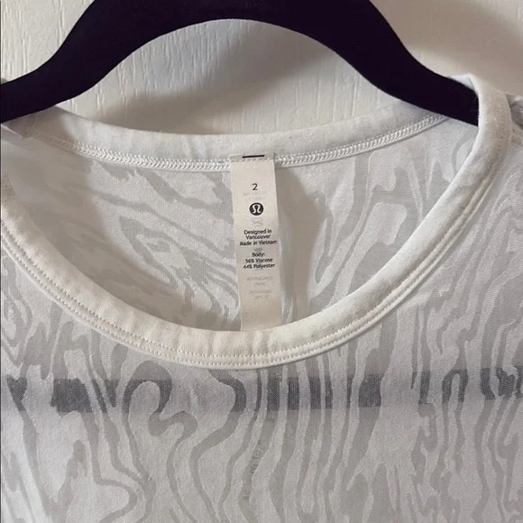 Lululemon Crescent Tee *Veil - Picture 2 of 4